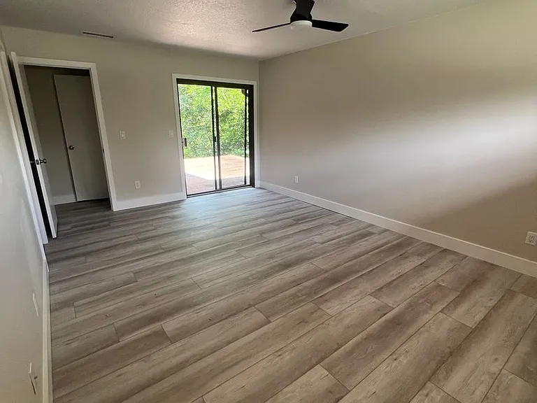 733 Galloway Dr — Photo 3