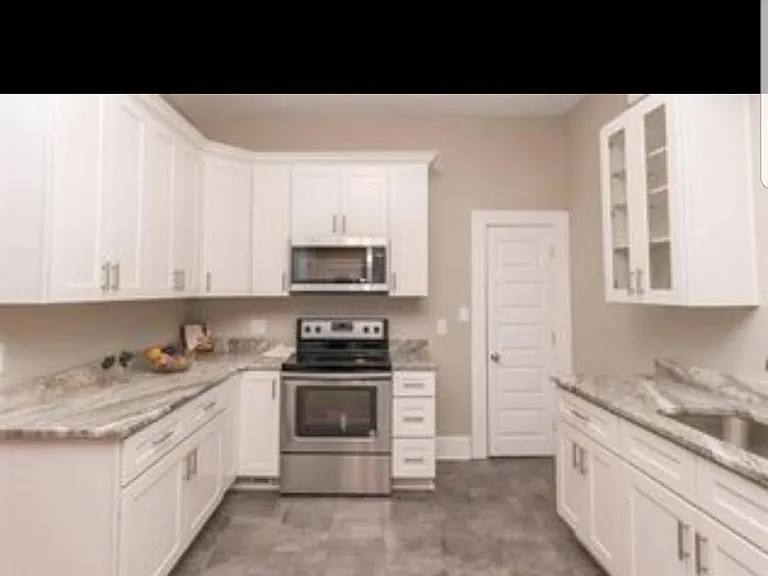 745 W 34th St — Photo 15