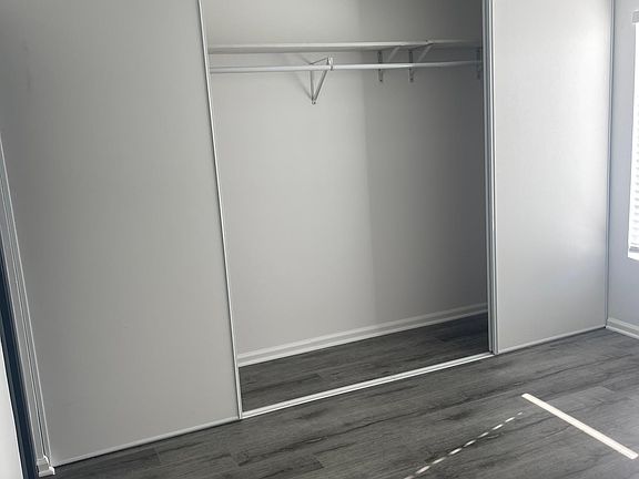 5th image of 18350 Hatteras St APT 265