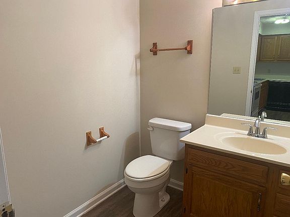 3rd image of 1021 Brandy Ln APT 2