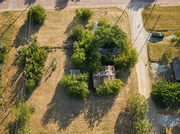 1301 Avenue A, Cisco, TX 76437