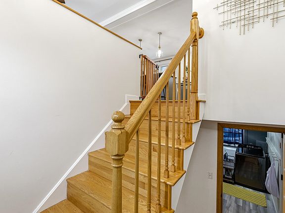 3rd image of 13 Redwing Road