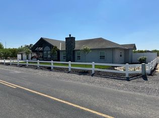 5918 E Redwood Rd, Hughson, CA 95326