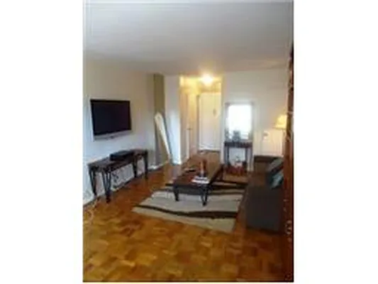 Rented by Douglas Elliman | media 118