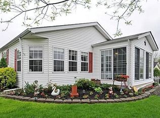 479 Goldenrod Xing W, New Hope, PA 18938