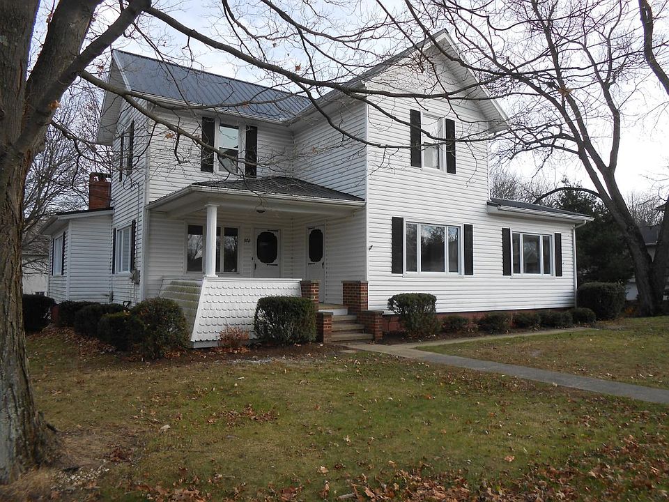 1st image of 372 S Summit St