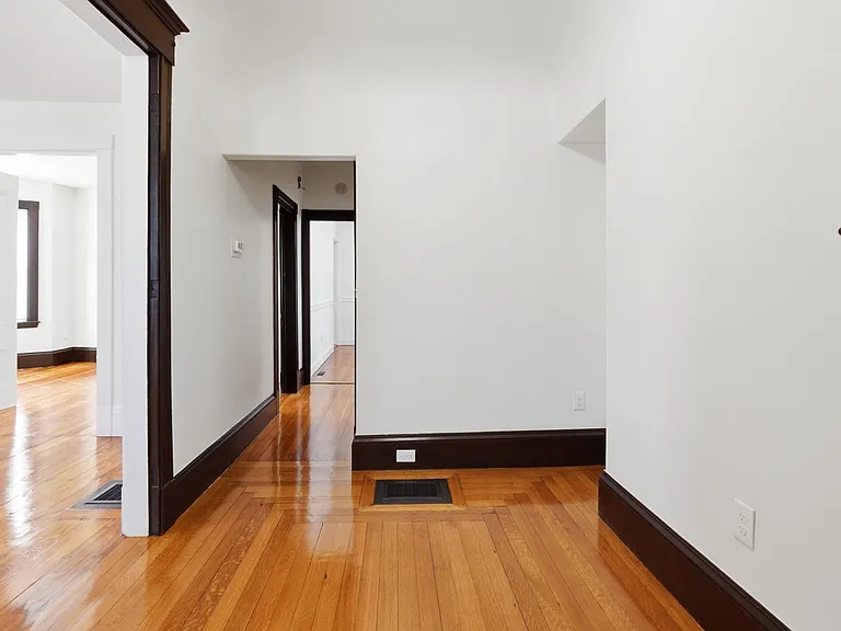 61 Edwin St #1 — Photo 4