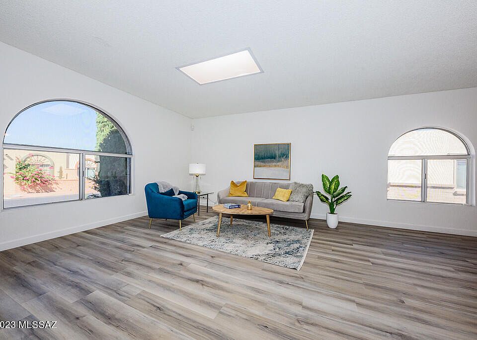1st image of 1481 W Calle Mendoza