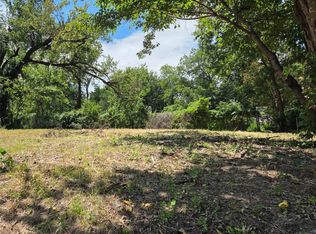 219 S Main St, Bonham, TX 75418