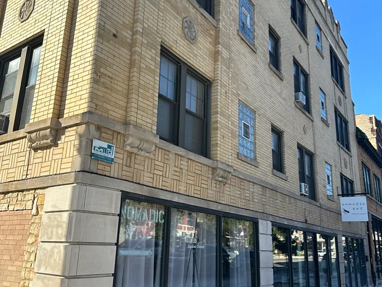 2400 W. Wilson — Photo 1