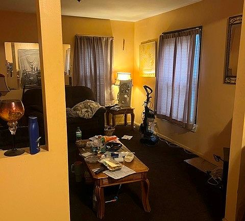 5th image of 64 Roycroft Dr
