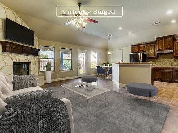 2nd image of 209 Commonwealth Cir