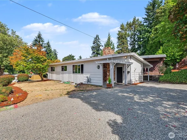 2618 NE 9th St, Renton, WA 98056