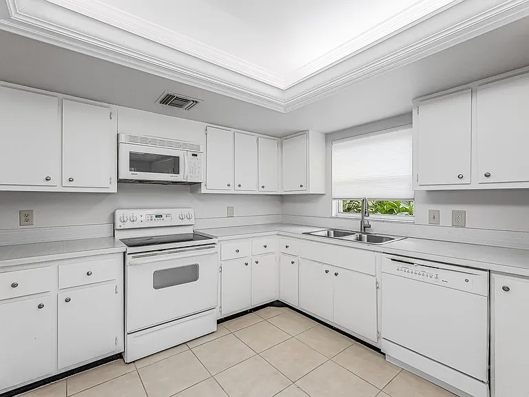 1201 Solana Rd #5 — Photo 32
