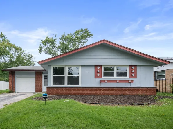 17206 Elm Dr, Hazel Crest, IL 60429