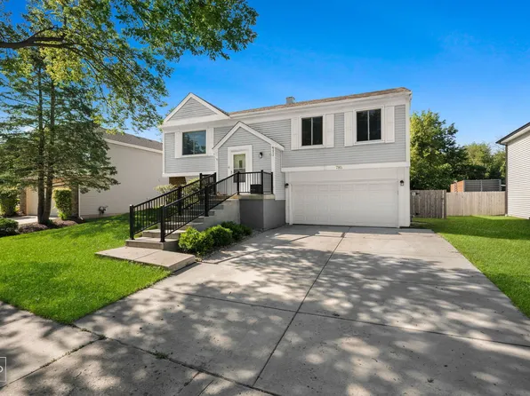 785 W Appletree Ln, Bartlett, IL 60103