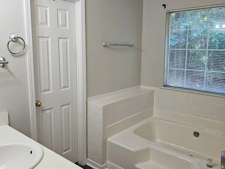 12205 Cypress Way — Photo 43