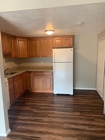 Bayside Country Club Apartments — Photo 19