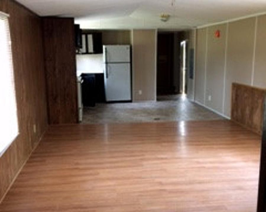 1st image of 101 Cedarwood Dr