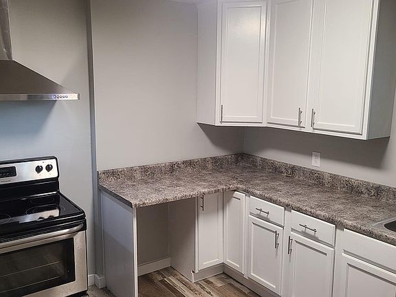 2nd image of 444 4th Ave NW