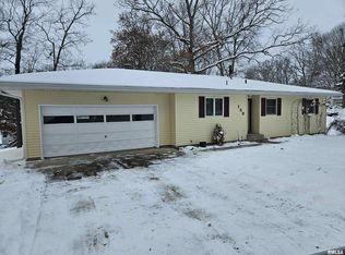 153 Deer Park Dr, Geneseo, IL 61254