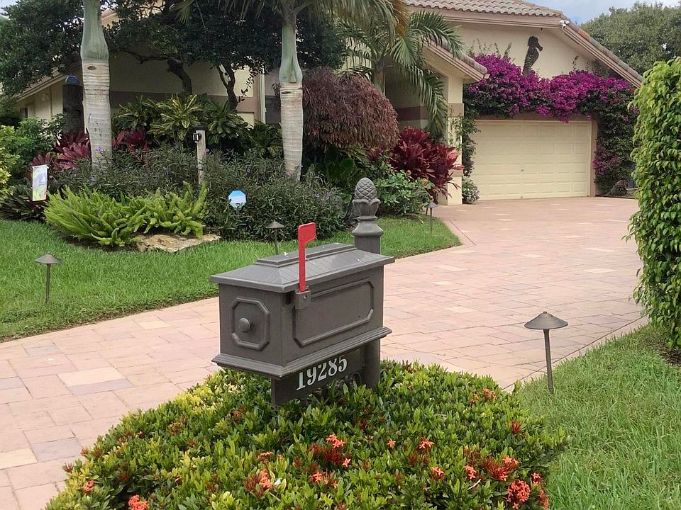 Home For Sale In Boca West