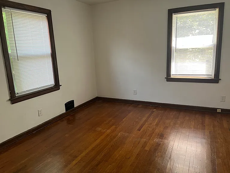 5003 Boulevard Pl — Photo 5