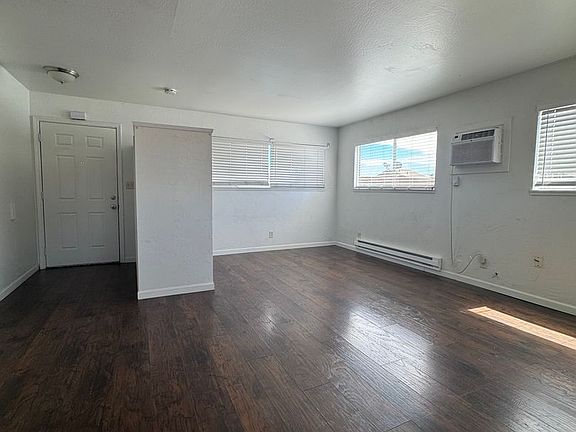 4th image of 417 E Locust St APT 7