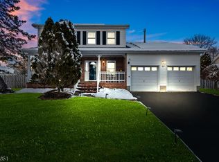 62 Longfield Dr, Hillsborough Twp., NJ 08844