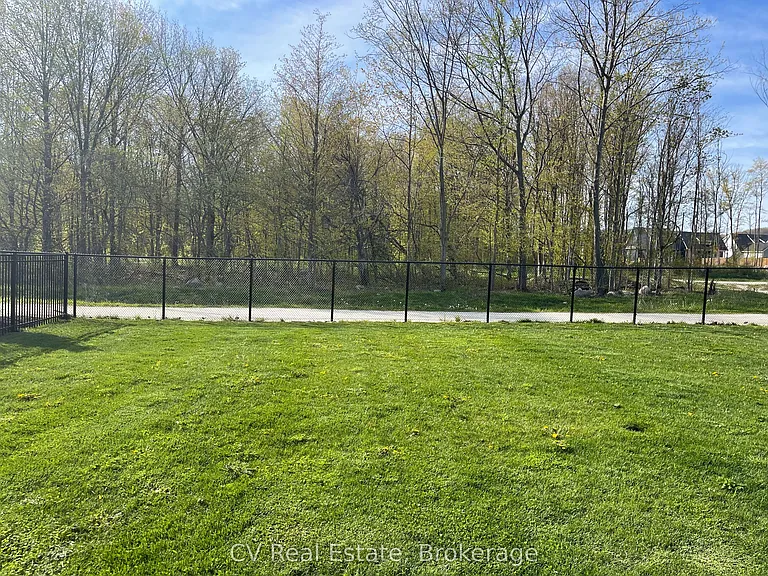 115 Stillwater Cres — Photo 10