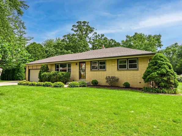 1220 Wilson DRIVE, Brookfield, WI 53005