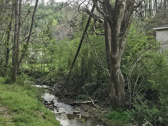 4th image of 337 Price Rd