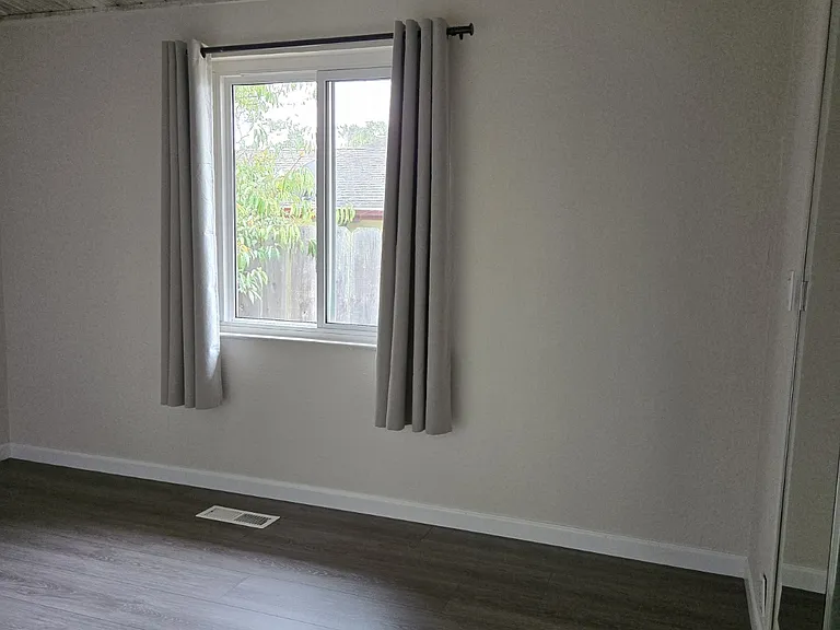 1318 Funston Ave — Photo 14