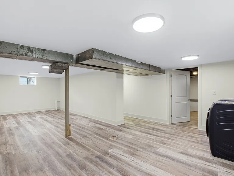 3908 Plymouth Rd — Photo 29