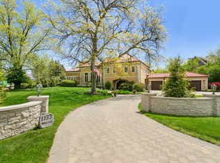1155 Willow Ln, Northbrook, IL 60062