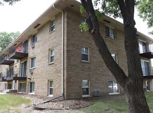 1045 Syndicate Ave APT 6, South Saint Paul, MN 55075
