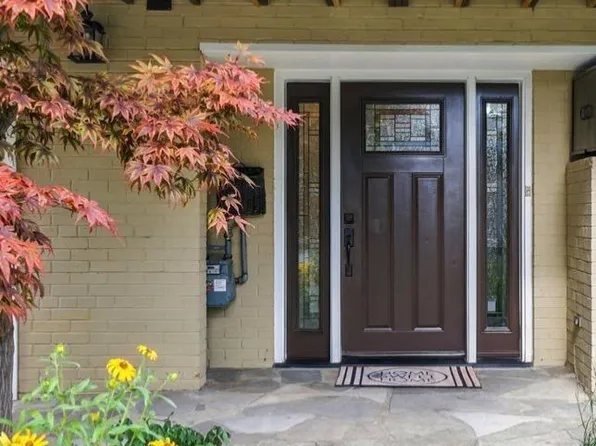 37 Tulip St, Oakville, ON L6L 3V3