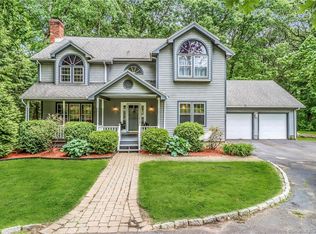 110 Moose Hill Rd, Trumbull, CT 06611