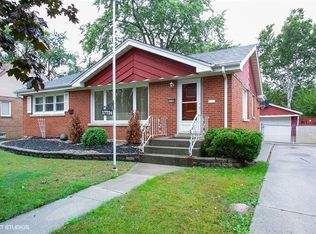 17724 Henry St, Lansing, IL