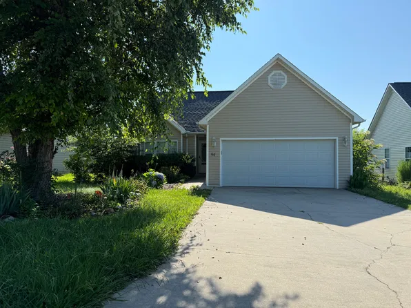 94 Elm St, Morganton, NC 28655