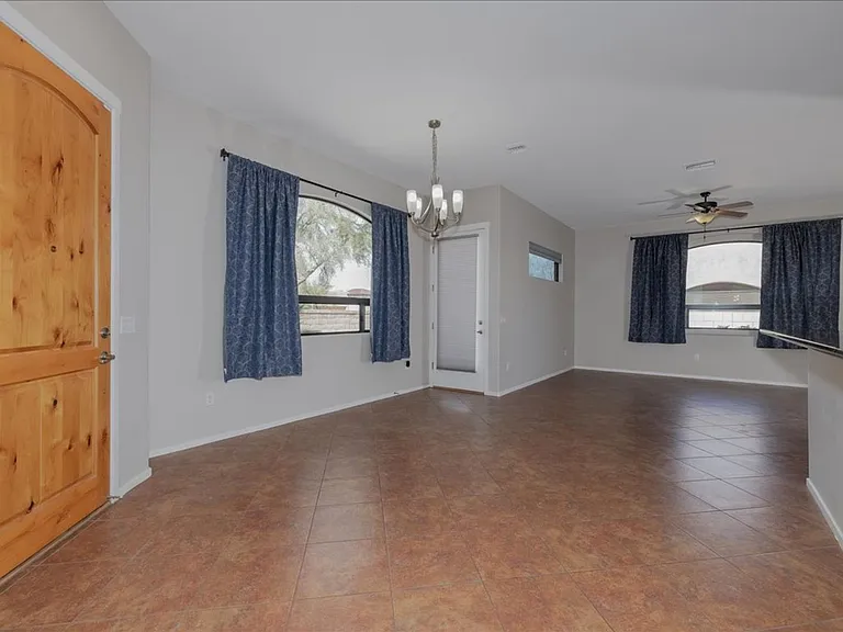 8721 E Perry Park Cir — Photo 18