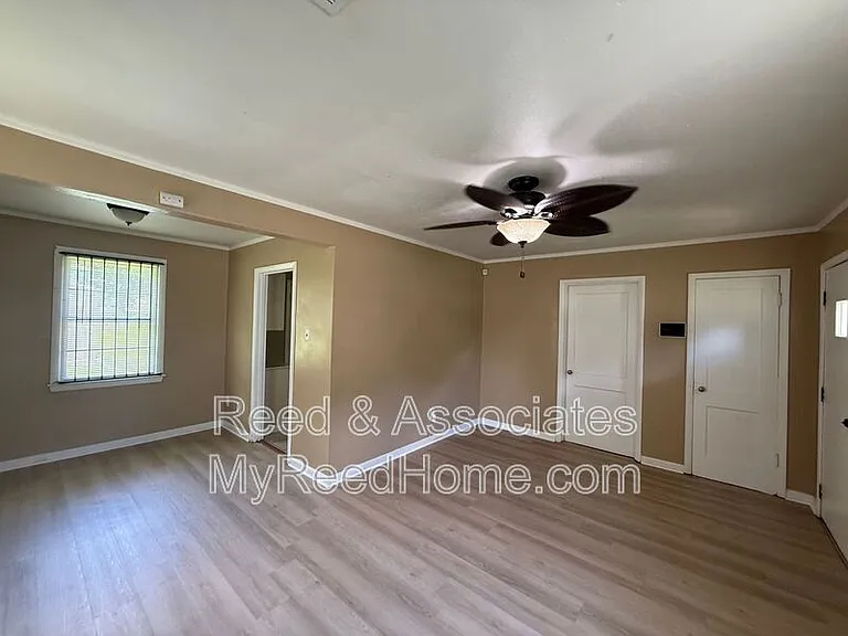 3209 Winslow Rd — Photo 3