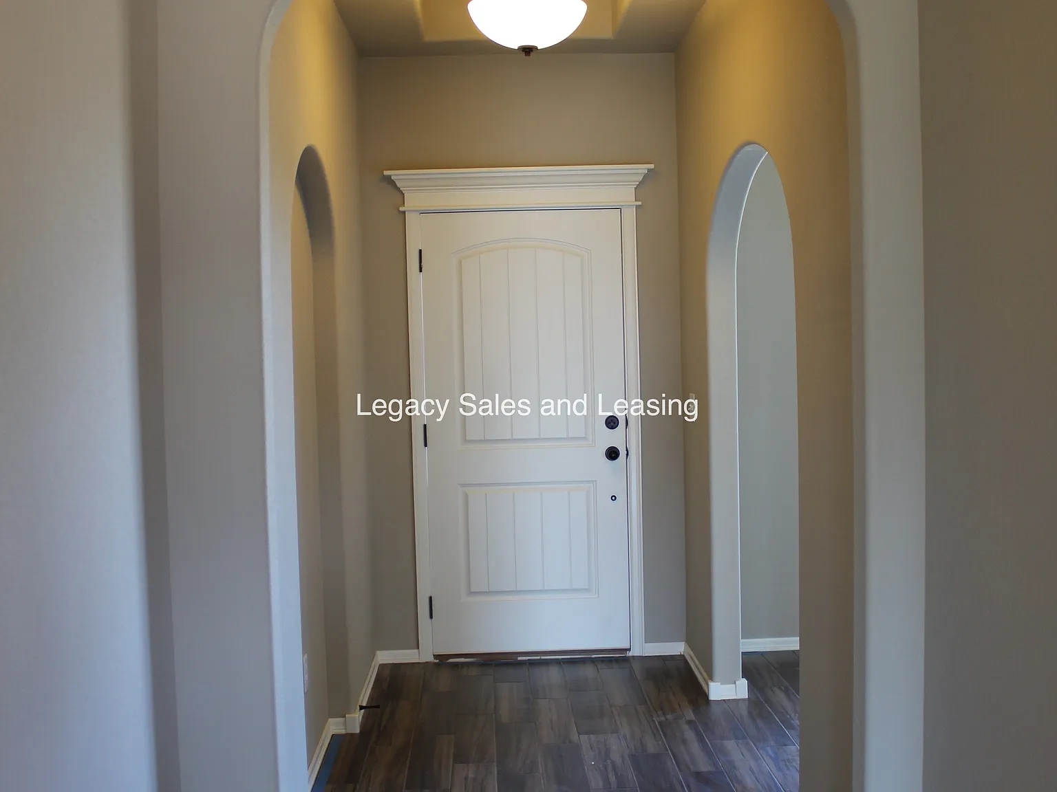 11910 E 105th PL N- Beautiful 3/2/3 + Flex Room in Owasso. Comm. Pool! — Photo 2