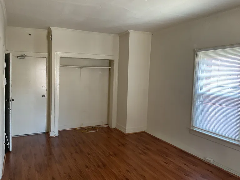 456 1/2 S Kenmore Ave #P207 — Photo 6