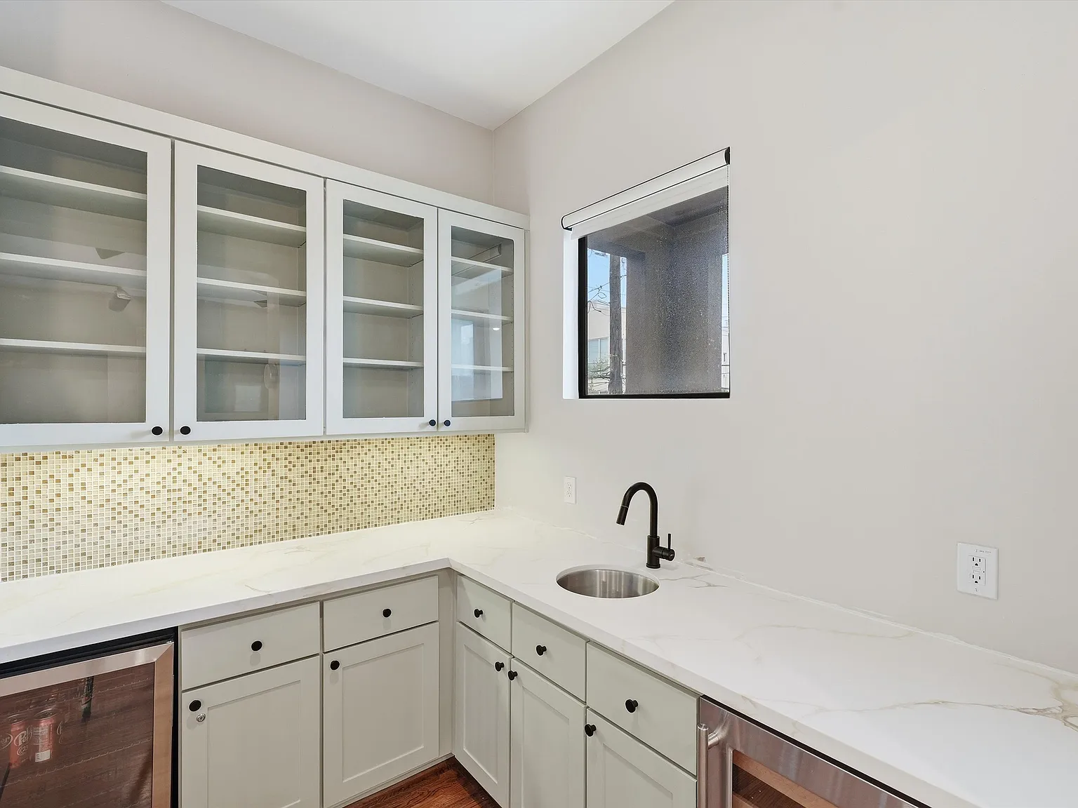 3 bed, 3.5 bath, 2759 sqft, $3,800 — Photo 4