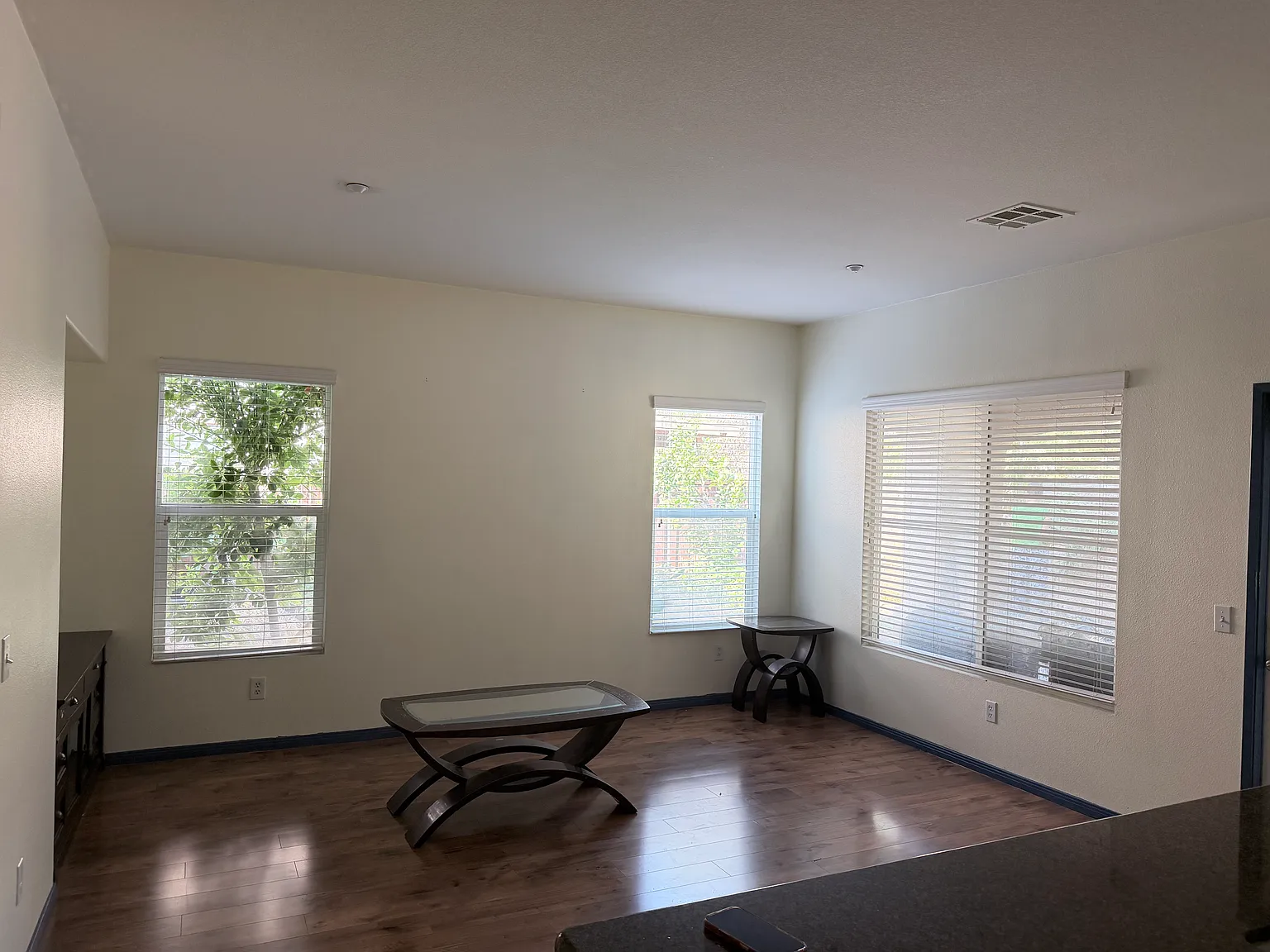 3 bed, 2.5 bath, 2072 sqft, $3,500 — Photo 2