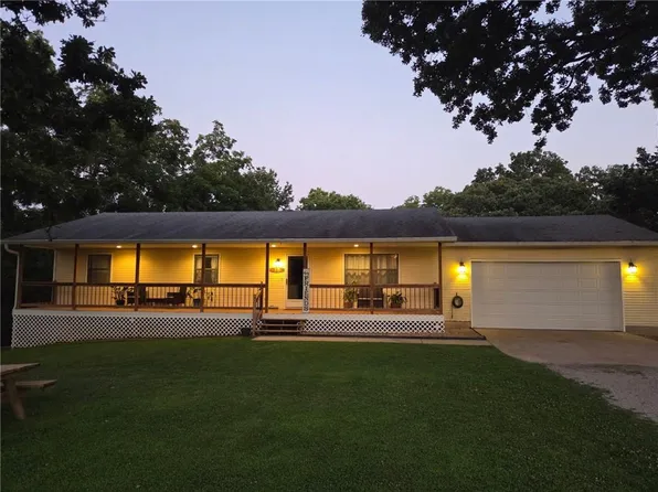 14874 E Redbird Rd, Nevada, MO 64772