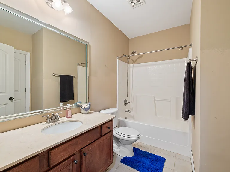 102 Mallard Dr #1A — Photo 48