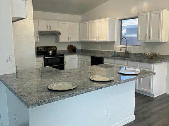 2nd image of 15239 W GELDING Drive