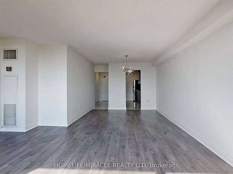 10 Tobermory Dr #1206 — Photo 13